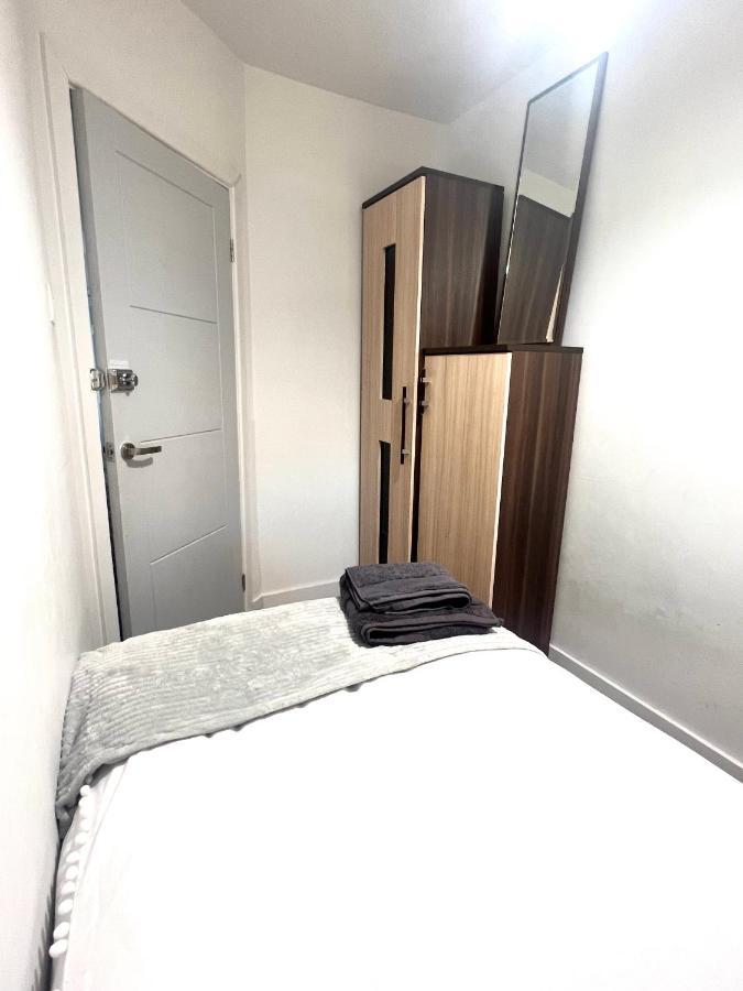 Lovely Single Room Londres Extérieur photo