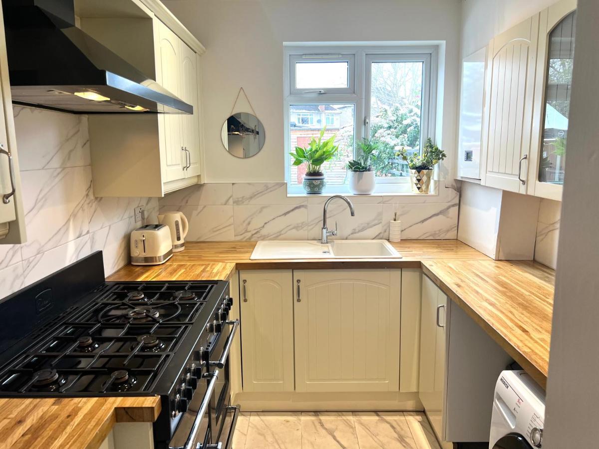 Lovely Single Room Londres Extérieur photo